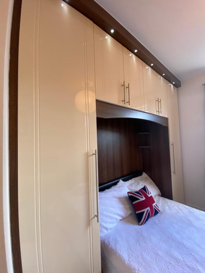 Notting Hill Next Door Bedroom In The Share Flat London Exterior foto