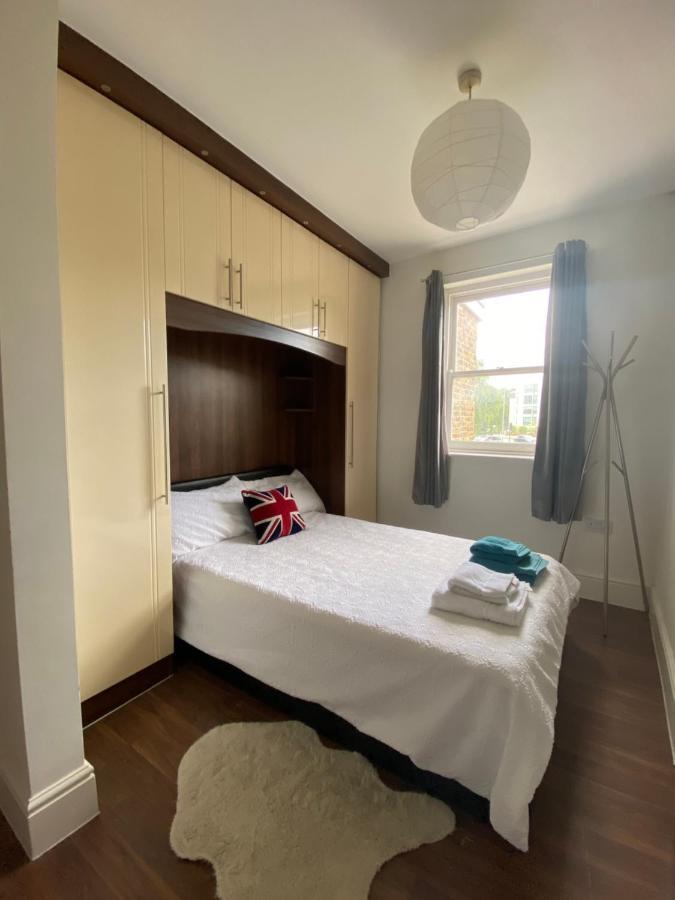 Notting Hill Next Door Bedroom In The Share Flat London Exterior foto