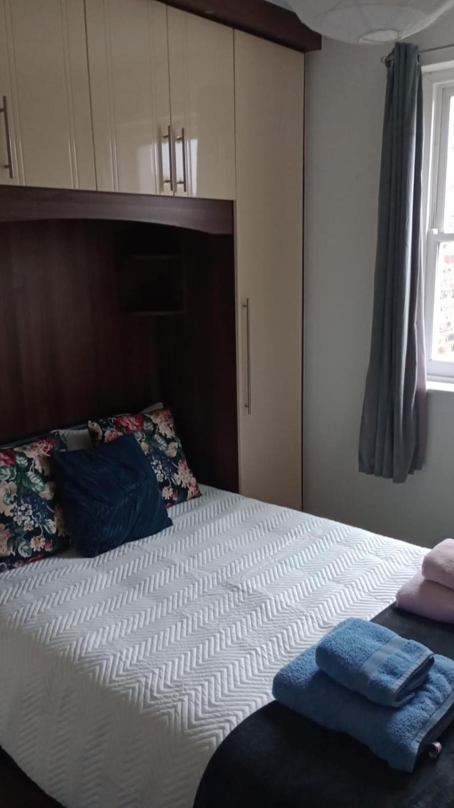 Notting Hill Next Door Bedroom In The Share Flat London Exterior foto