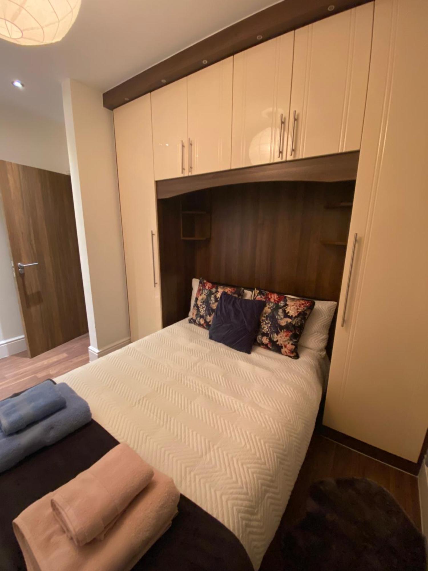 Notting Hill Next Door Bedroom In The Share Flat London Exterior foto