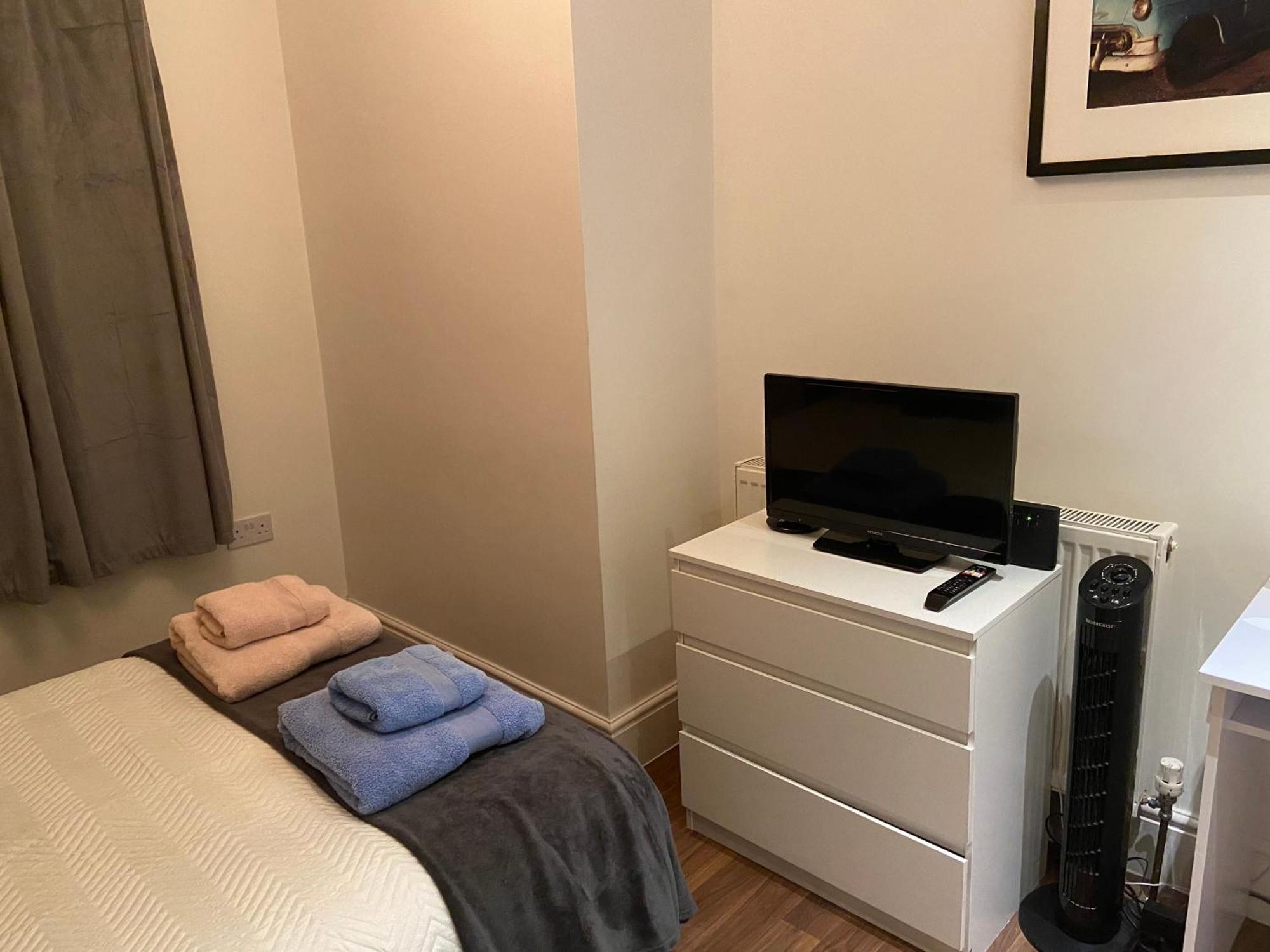 Notting Hill Next Door Bedroom In The Share Flat London Exterior foto